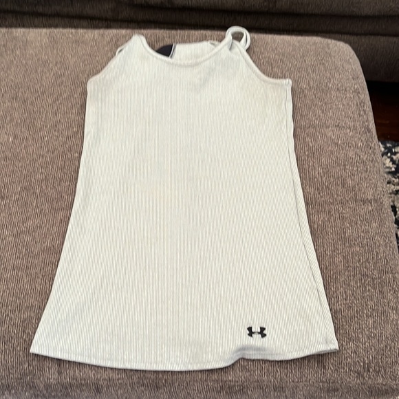 Bundle of 2 Under Armour workout shirts - Picture 3 of 12